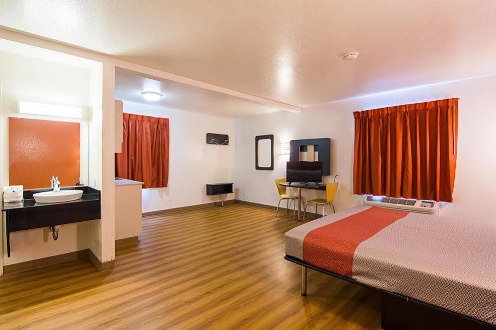 Motel 6 Little Rock South Ngoại thất bức ảnh
